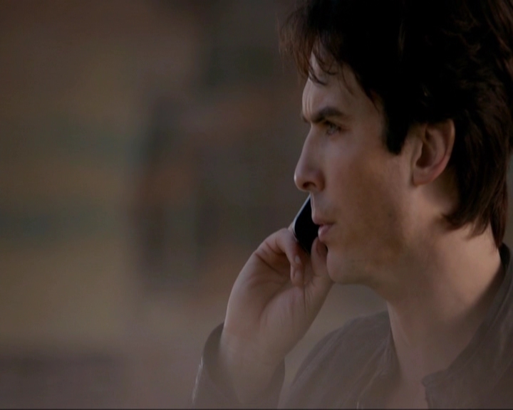 VampireDiariesWorld-dot-nl_7x14MoonlightOnTheBayou0705.jpg