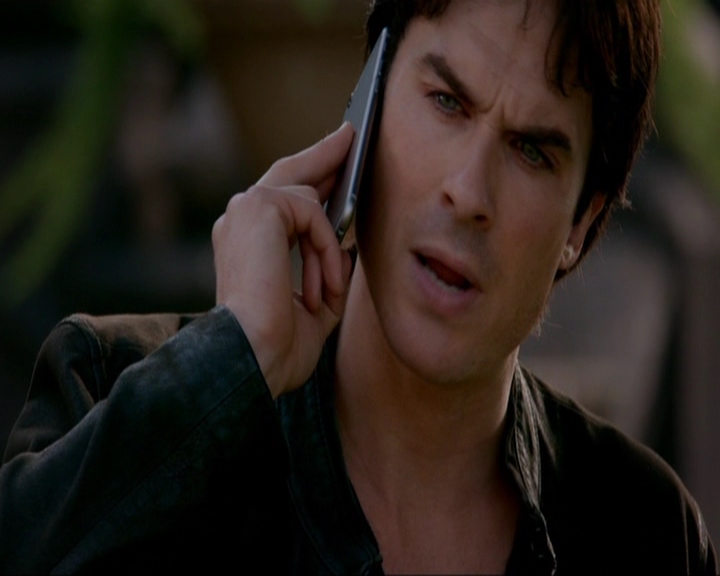 VampireDiariesWorld-dot-nl_7x14MoonlightOnTheBayou0739.jpg