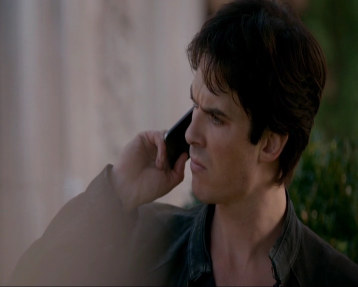 VampireDiariesWorld-dot-nl_7x14MoonlightOnTheBayou0749.jpg