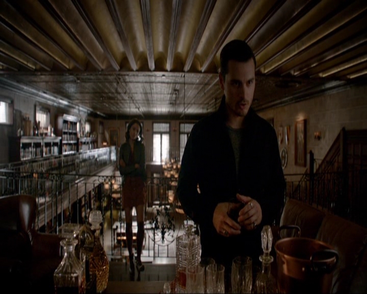 VampireDiariesWorld-dot-nl_7x14MoonlightOnTheBayou0761.jpg