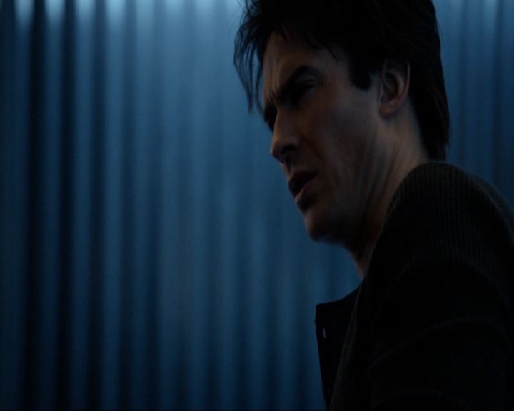 VampireDiariesWorld-dot-nl_7x14MoonlightOnTheBayou0882.jpg