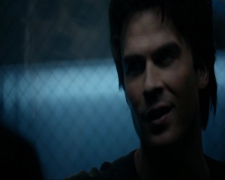 VampireDiariesWorld-dot-nl_7x14MoonlightOnTheBayou0940.jpg