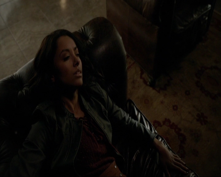 VampireDiariesWorld-dot-nl_7x14MoonlightOnTheBayou0960.jpg