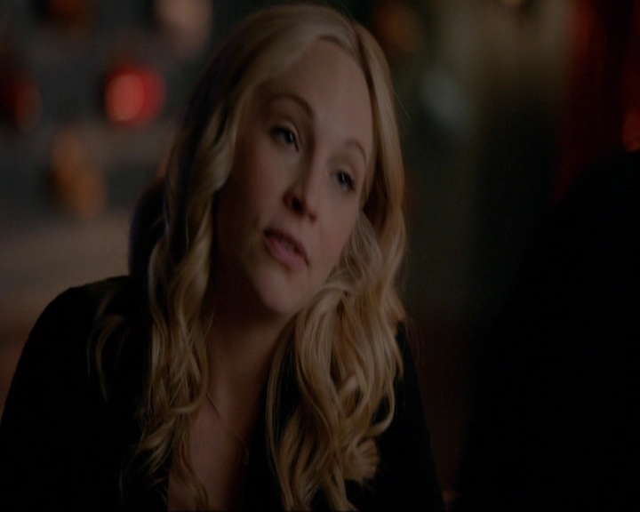 VampireDiariesWorld-dot-nl_7x14MoonlightOnTheBayou1088.jpg