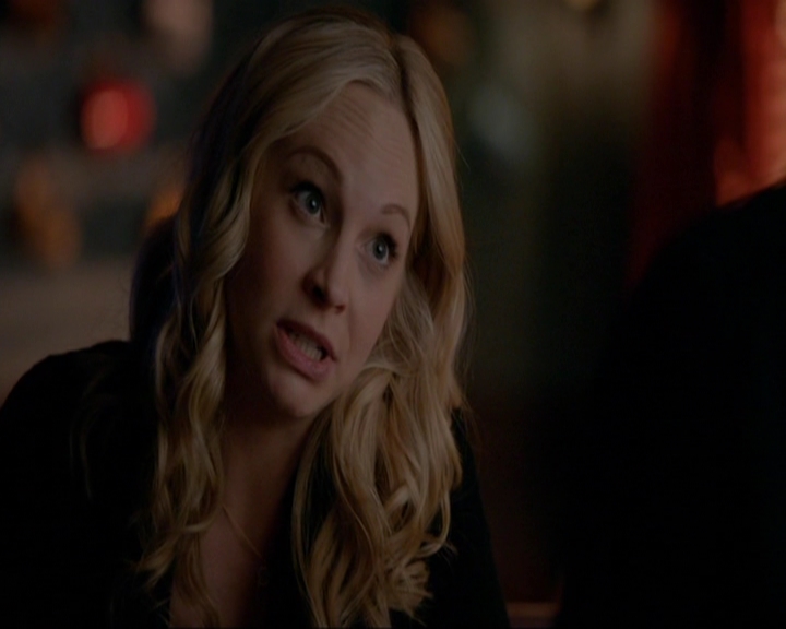 VampireDiariesWorld-dot-nl_7x14MoonlightOnTheBayou1089.jpg