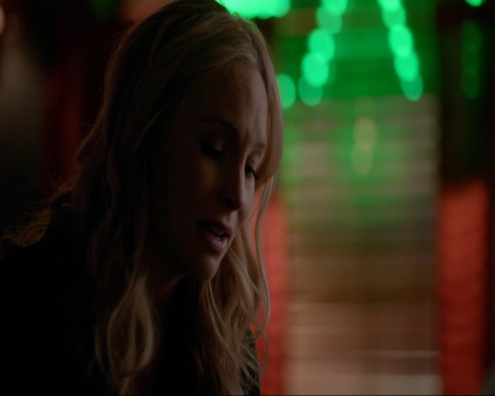 VampireDiariesWorld-dot-nl_7x14MoonlightOnTheBayou1119.jpg