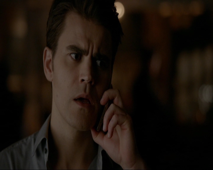 VampireDiariesWorld-dot-nl_7x14MoonlightOnTheBayou1259.jpg