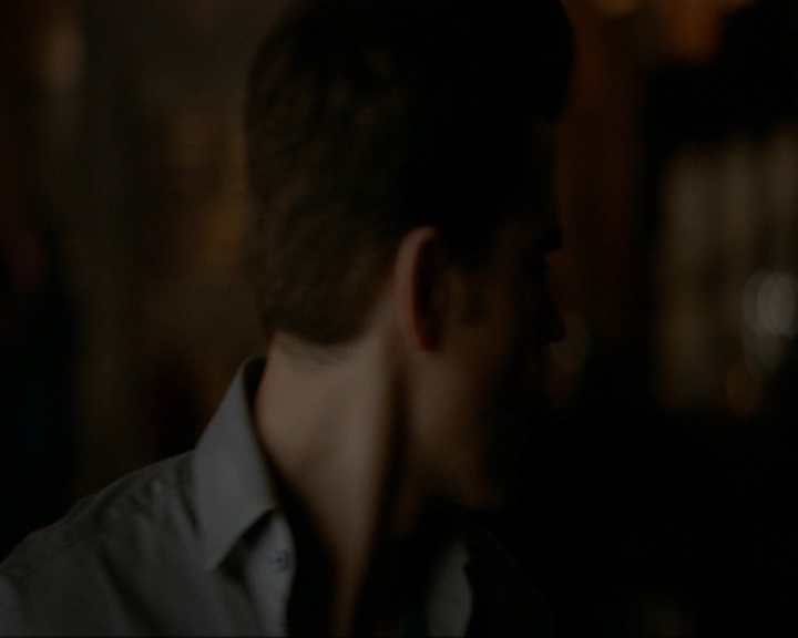 VampireDiariesWorld-dot-nl_7x14MoonlightOnTheBayou1271.jpg