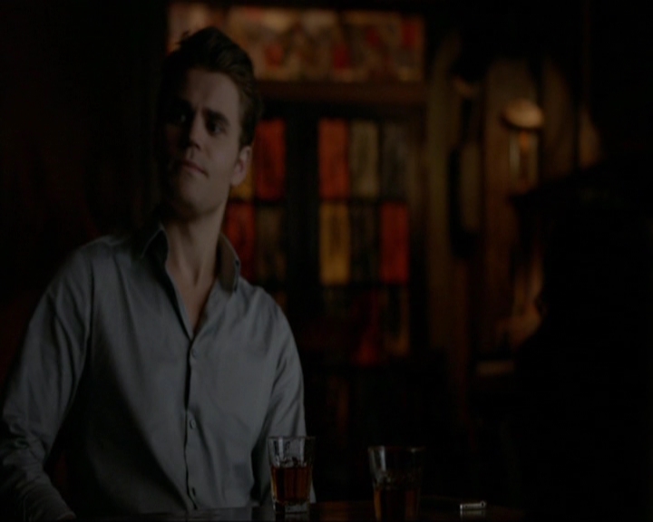 VampireDiariesWorld-dot-nl_7x14MoonlightOnTheBayou1283.jpg