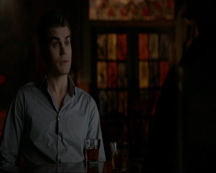 VampireDiariesWorld-dot-nl_7x14MoonlightOnTheBayou1285.jpg