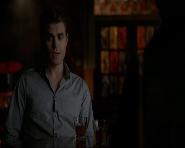 VampireDiariesWorld-dot-nl_7x14MoonlightOnTheBayou1287.jpg