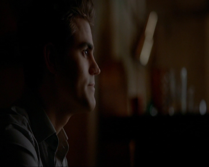 VampireDiariesWorld-dot-nl_7x14MoonlightOnTheBayou1290.jpg