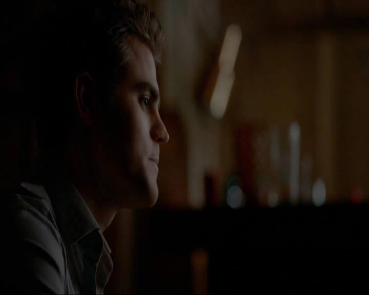 VampireDiariesWorld-dot-nl_7x14MoonlightOnTheBayou1291.jpg