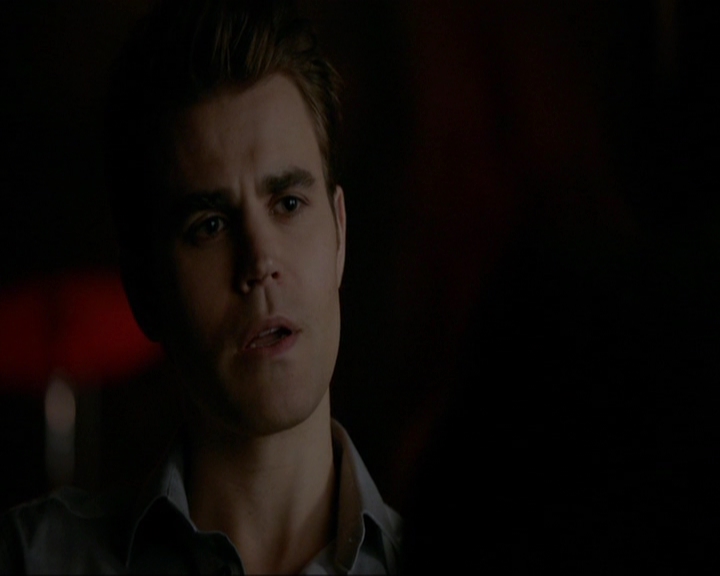 VampireDiariesWorld-dot-nl_7x14MoonlightOnTheBayou1317.jpg