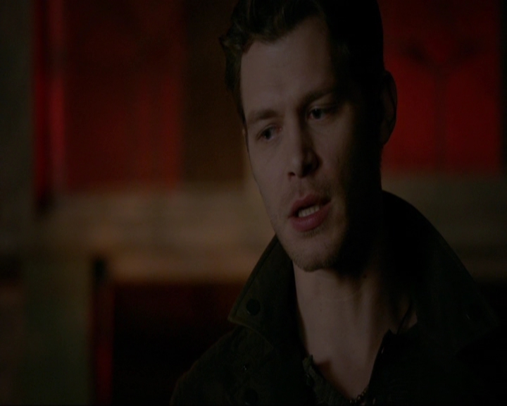 VampireDiariesWorld-dot-nl_7x14MoonlightOnTheBayou1337.jpg