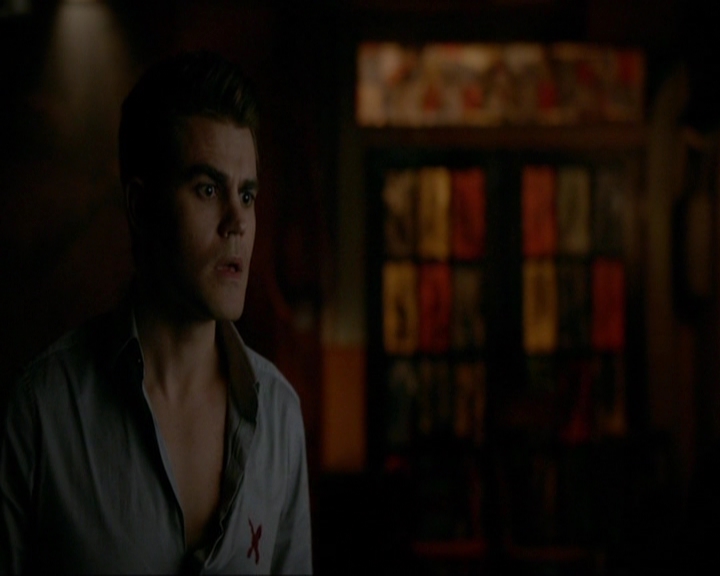 VampireDiariesWorld-dot-nl_7x14MoonlightOnTheBayou1342.jpg