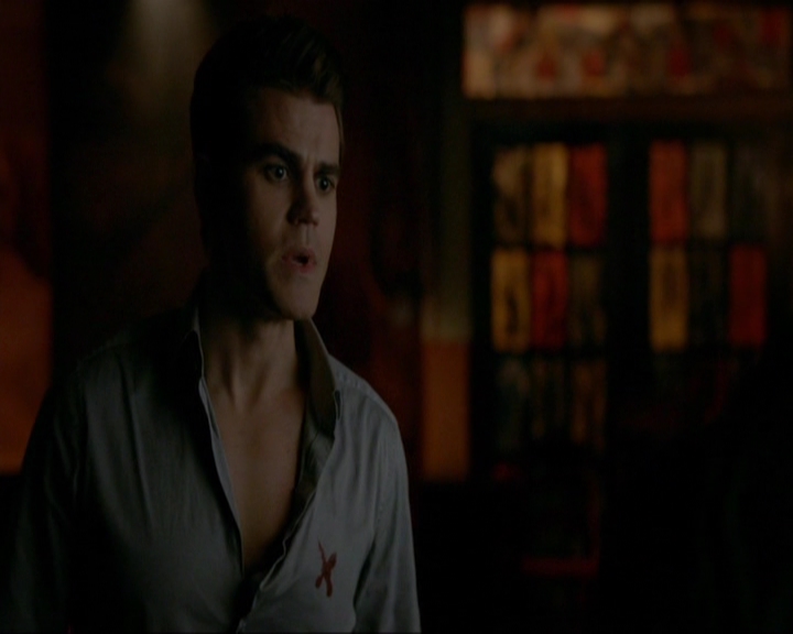 VampireDiariesWorld-dot-nl_7x14MoonlightOnTheBayou1343.jpg