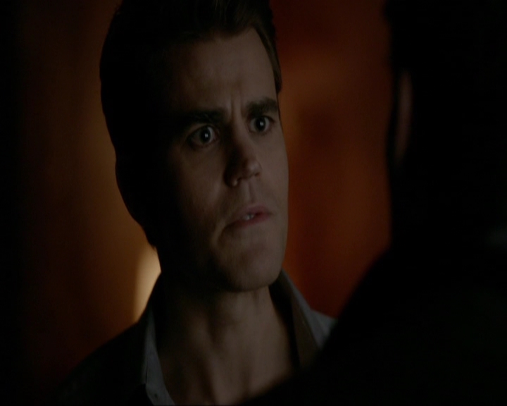 VampireDiariesWorld-dot-nl_7x14MoonlightOnTheBayou1355.jpg