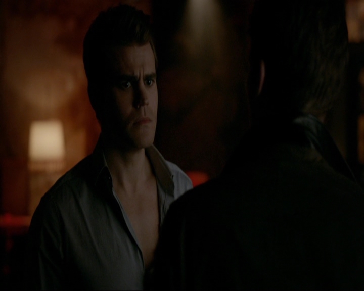 VampireDiariesWorld-dot-nl_7x14MoonlightOnTheBayou1361.jpg