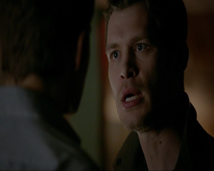 VampireDiariesWorld-dot-nl_7x14MoonlightOnTheBayou1368.jpg