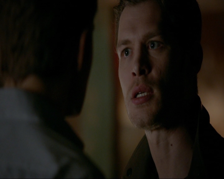 VampireDiariesWorld-dot-nl_7x14MoonlightOnTheBayou1371.jpg