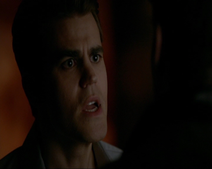 VampireDiariesWorld-dot-nl_7x14MoonlightOnTheBayou1375.jpg