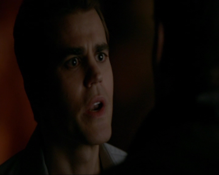 VampireDiariesWorld-dot-nl_7x14MoonlightOnTheBayou1376.jpg