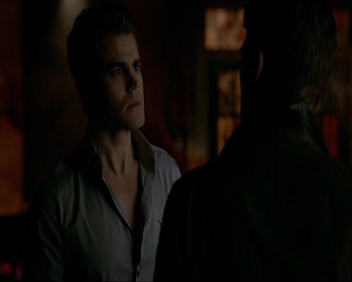 VampireDiariesWorld-dot-nl_7x14MoonlightOnTheBayou1384.jpg