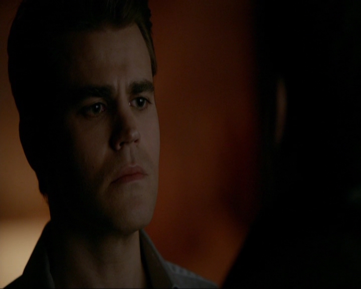 VampireDiariesWorld-dot-nl_7x14MoonlightOnTheBayou1387.jpg