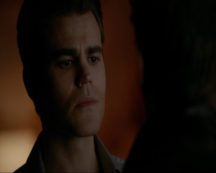 VampireDiariesWorld-dot-nl_7x14MoonlightOnTheBayou1391.jpg