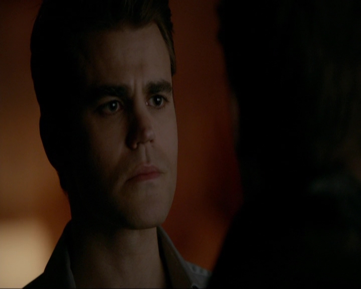 VampireDiariesWorld-dot-nl_7x14MoonlightOnTheBayou1392.jpg