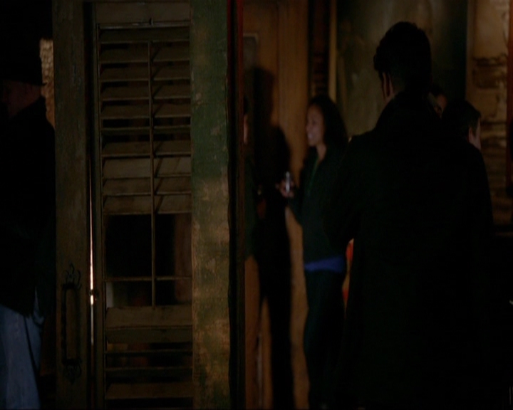 VampireDiariesWorld-dot-nl_7x14MoonlightOnTheBayou1420.jpg