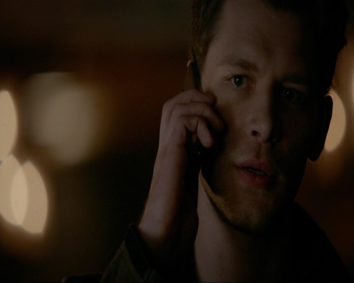 VampireDiariesWorld-dot-nl_7x14MoonlightOnTheBayou1435.jpg