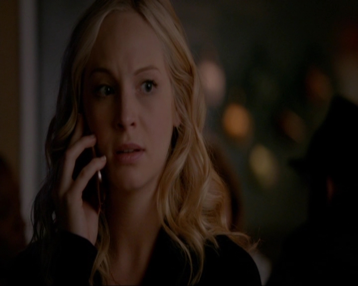 VampireDiariesWorld-dot-nl_7x14MoonlightOnTheBayou1445.jpg