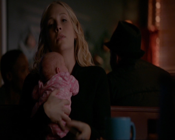 VampireDiariesWorld-dot-nl_7x14MoonlightOnTheBayou1463.jpg