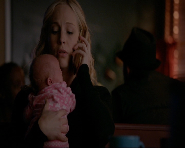 VampireDiariesWorld-dot-nl_7x14MoonlightOnTheBayou1472.jpg