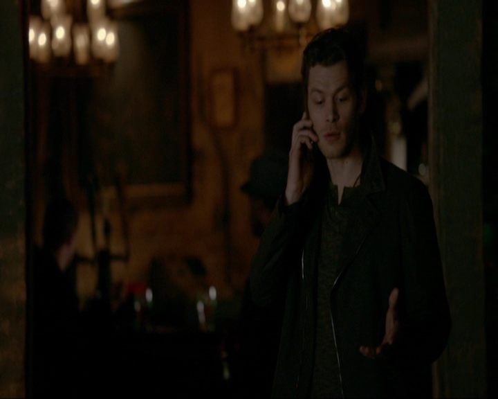 VampireDiariesWorld-dot-nl_7x14MoonlightOnTheBayou1474.jpg