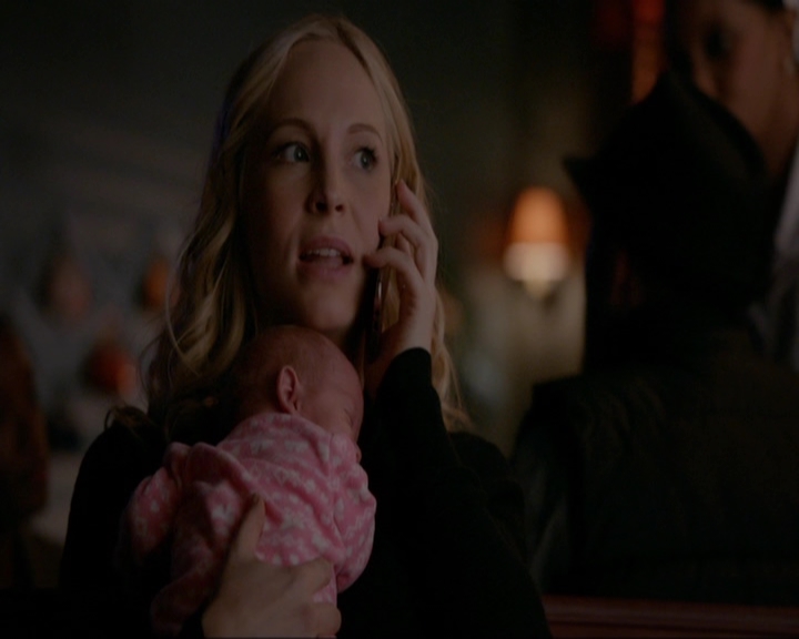 VampireDiariesWorld-dot-nl_7x14MoonlightOnTheBayou1487.jpg