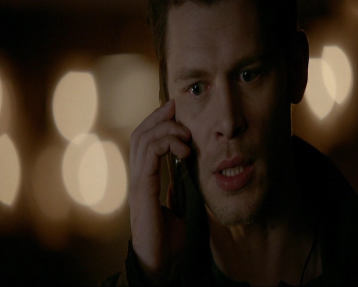 VampireDiariesWorld-dot-nl_7x14MoonlightOnTheBayou1552.jpg