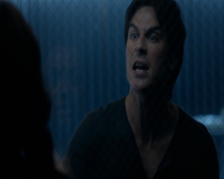 VampireDiariesWorld-dot-nl_7x14MoonlightOnTheBayou1622.jpg