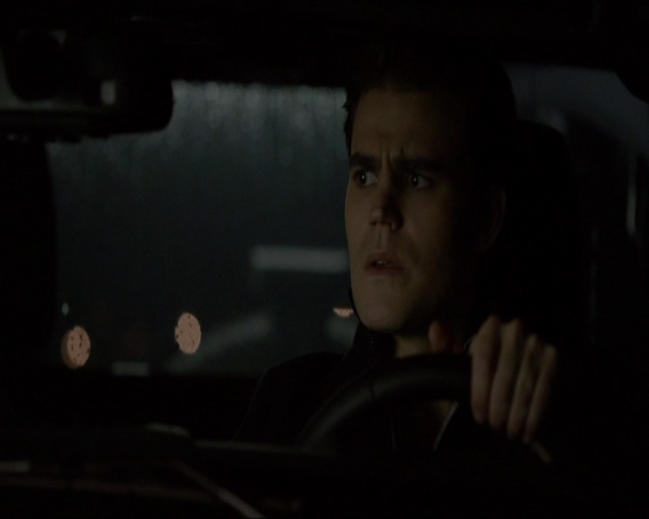 VampireDiariesWorld-dot-nl_7x14MoonlightOnTheBayou1693.jpg