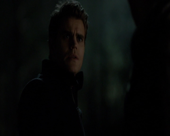 VampireDiariesWorld-dot-nl_7x14MoonlightOnTheBayou1763.jpg