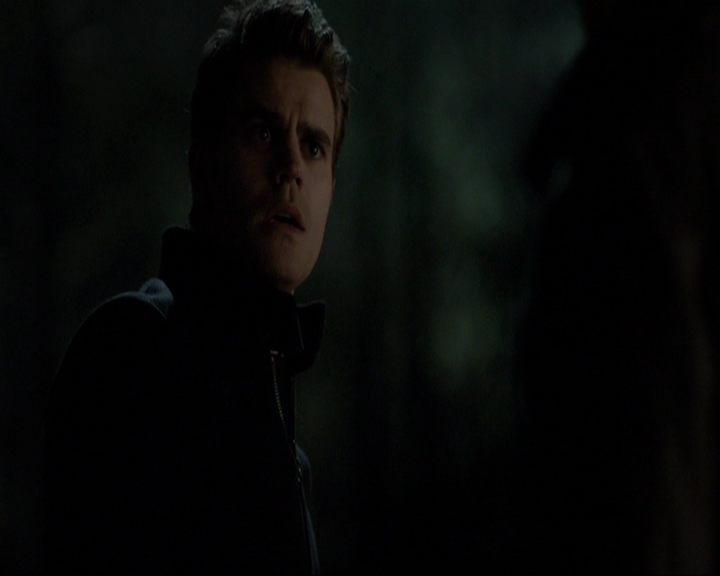 VampireDiariesWorld-dot-nl_7x14MoonlightOnTheBayou1767.jpg