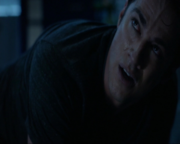 VampireDiariesWorld-dot-nl_7x14MoonlightOnTheBayou1818.jpg