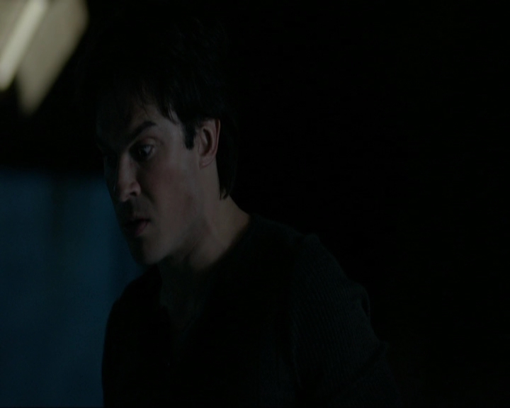 VampireDiariesWorld-dot-nl_7x14MoonlightOnTheBayou1864.jpg