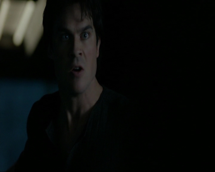 VampireDiariesWorld-dot-nl_7x14MoonlightOnTheBayou1867.jpg