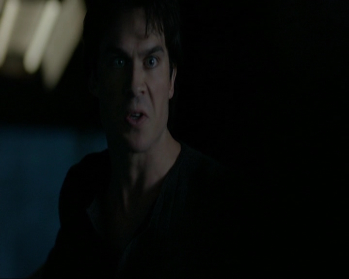 VampireDiariesWorld-dot-nl_7x14MoonlightOnTheBayou1868.jpg