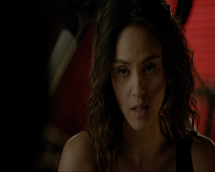 VampireDiariesWorld-dot-nl_7x16DaysOfFuturePast0510.jpg