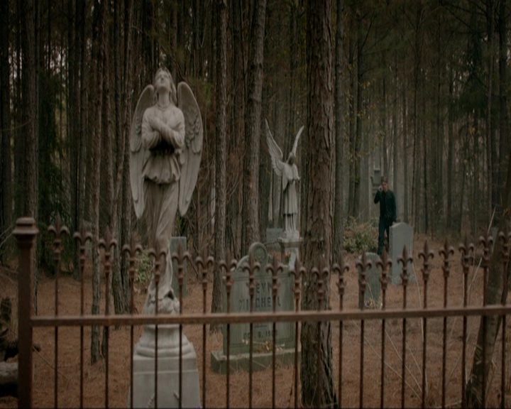 VampireDiariesWorld-dot-nl_7x16DaysOfFuturePast1970.jpg