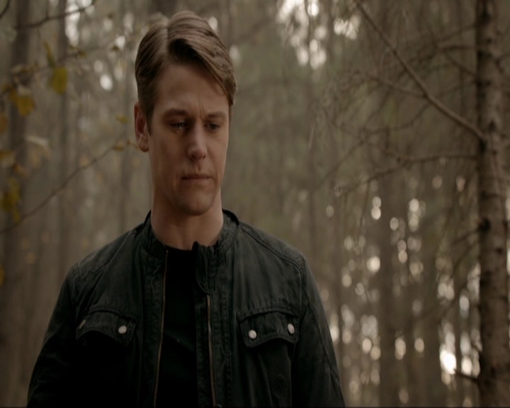 VampireDiariesWorld-dot-nl_7x16DaysOfFuturePast1975.jpg